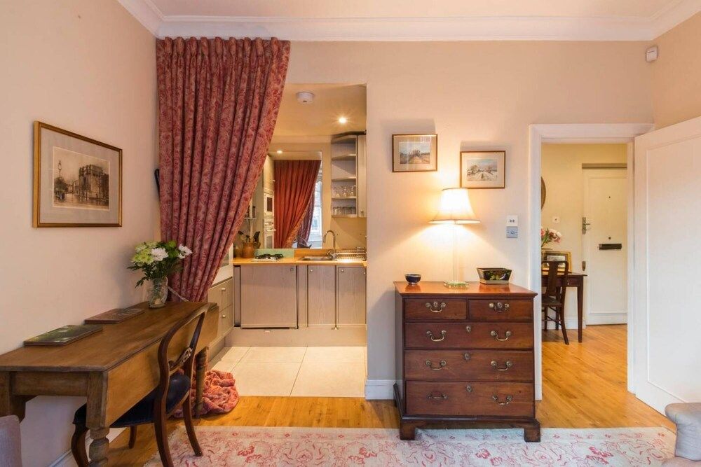 undefined Long Stay Discounts - Charming 1 bed apt Chelsea 10