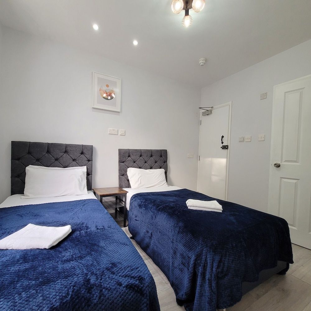 Argyle Square Hotel Comfort Twin Room 2