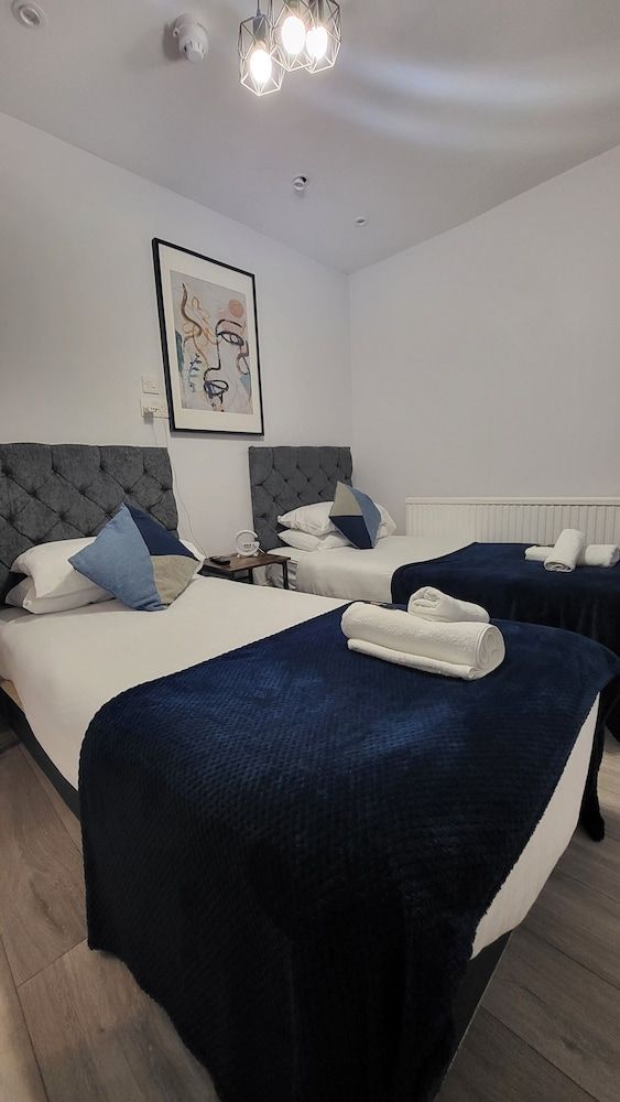 Argyle Square Hotel Comfort Twin Room 4