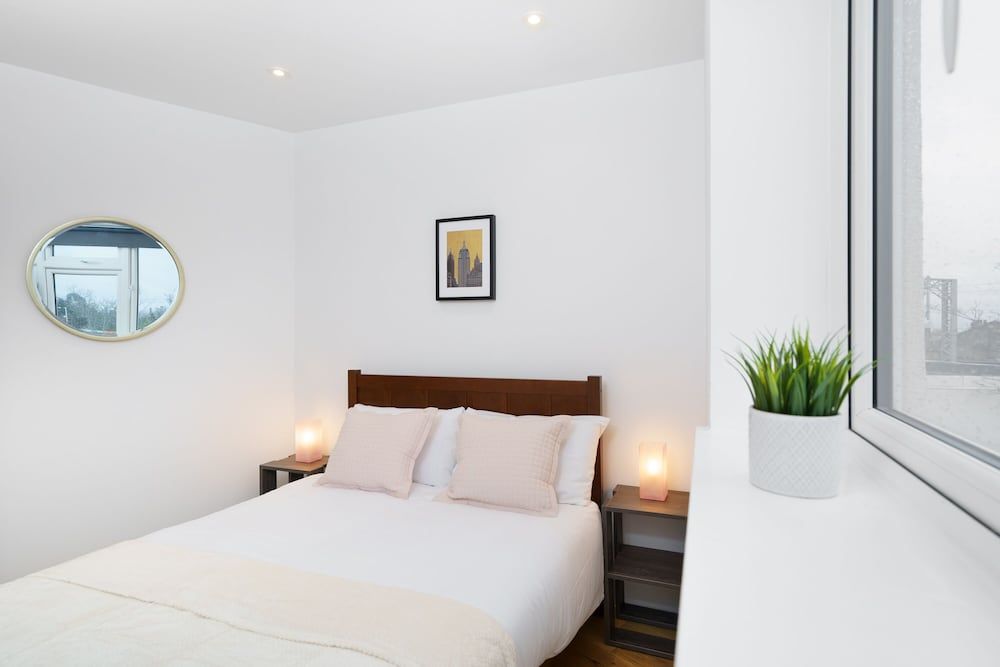 undefined Panther House by Oval 7