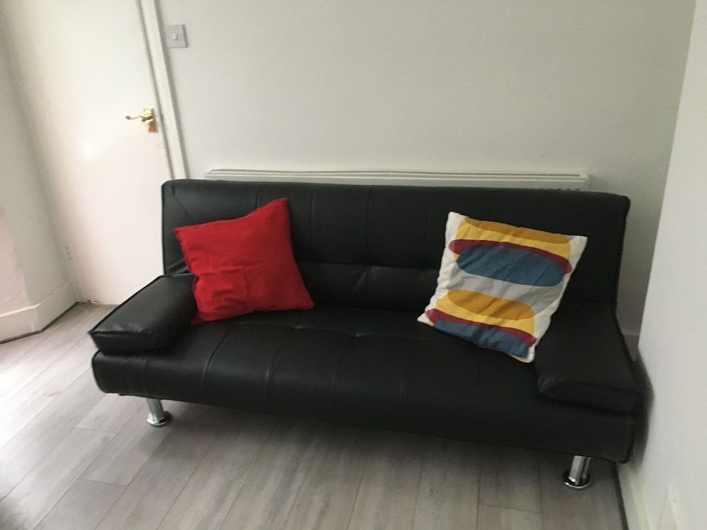 The Rock House Comfort Room 7