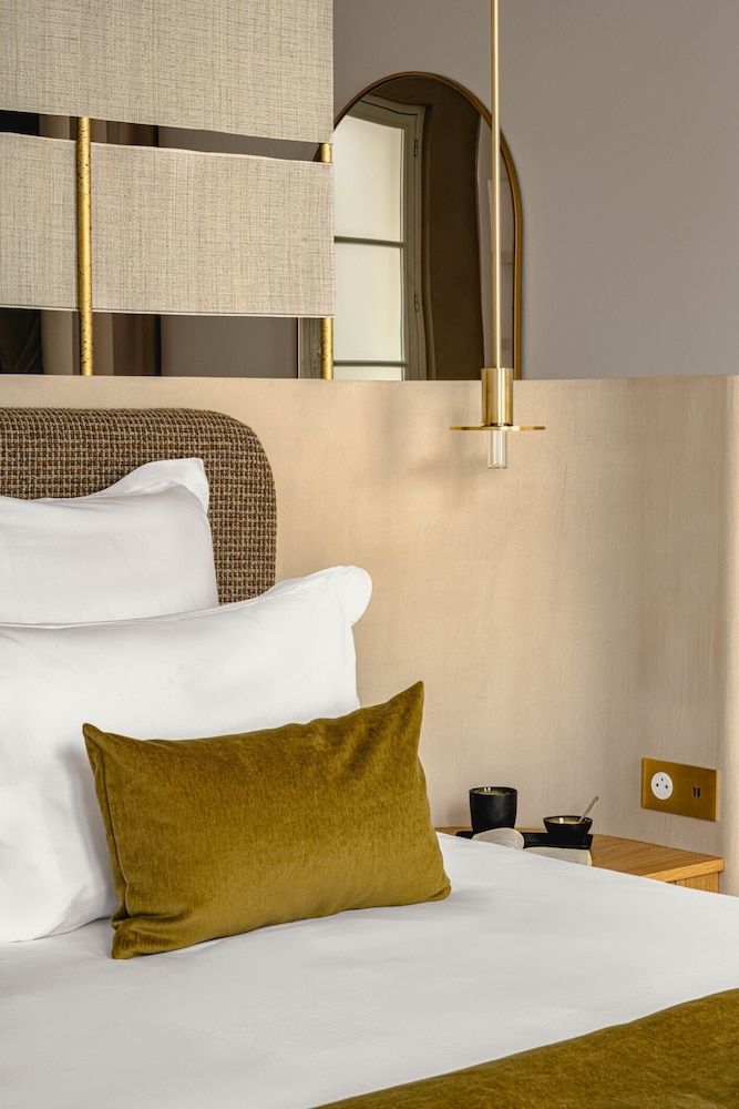 undefined 1.75 Paris La Source 8