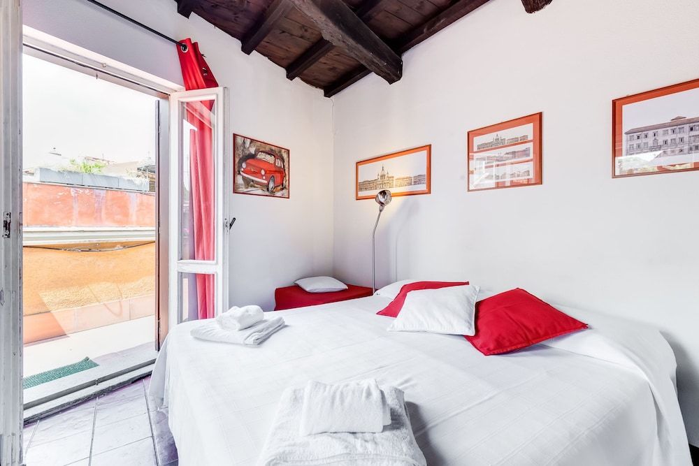 undefined Romantic House in Trastevere 4