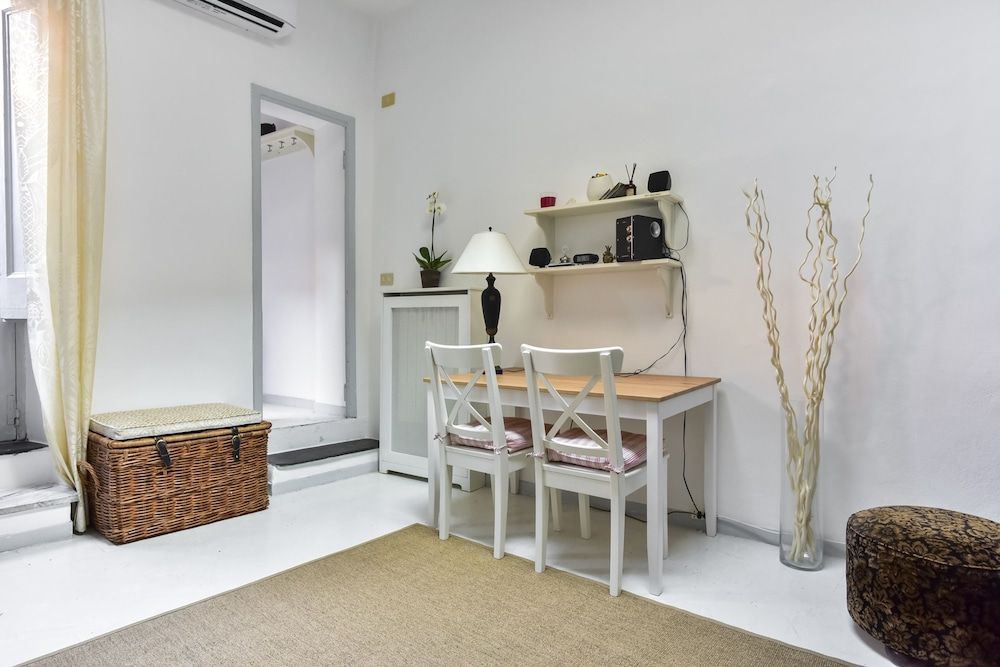 Monti Secret Garden Apartment Apartment, Terrace 11