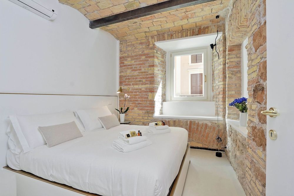 undefined Design Flat for 4 near Colosseum