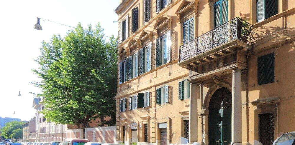 undefined Design Flat for 4 near Colosseum 2