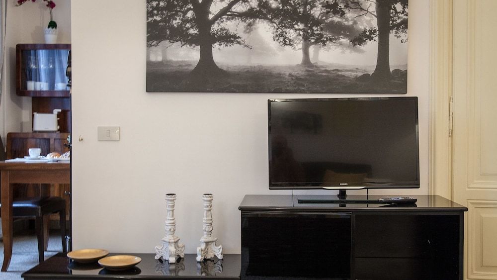 Rental In Rome St. Peter's View Terrace Apartment 9