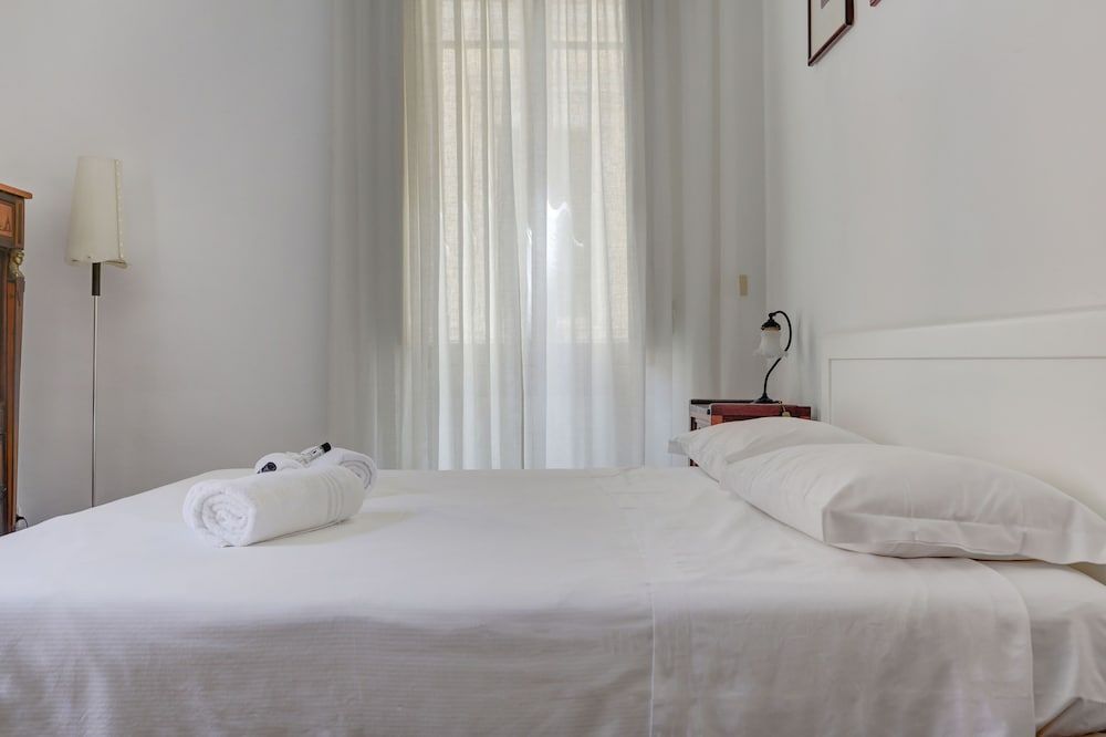 undefined Charming Colosseum 6