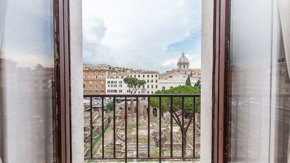 Rental in Rome Ancient Rome View Apartment, 2 Bedrooms 12