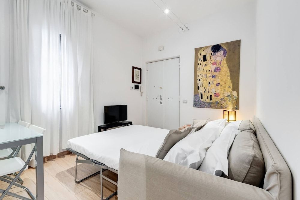 undefined Cosy 1 Bed Flat Close To Vatican 9