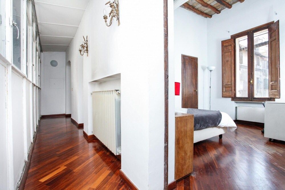 Above Pantheon Roof in Roma Apartment 16