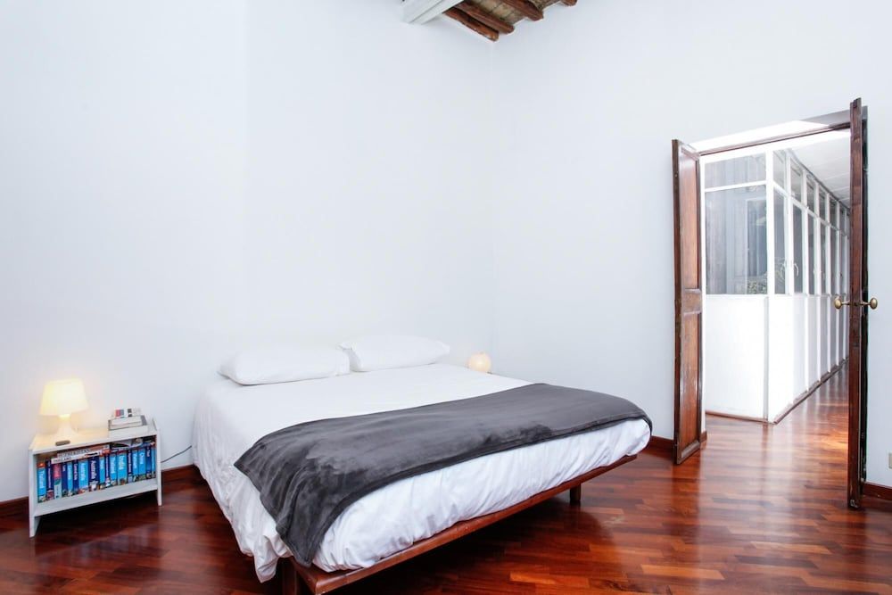 Above Pantheon Roof in Roma Apartment 13