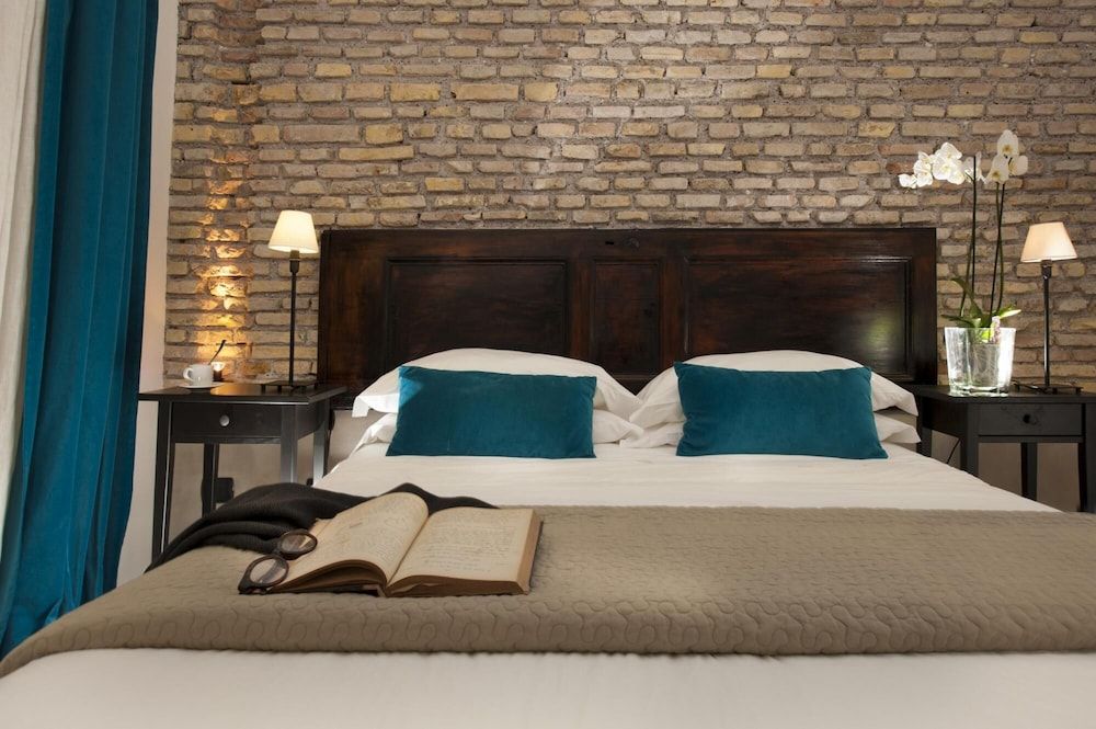 undefined Archi Vittorio in Roma 2