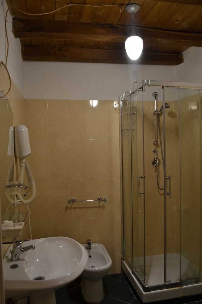 Hotel Ferraro Double Room 13