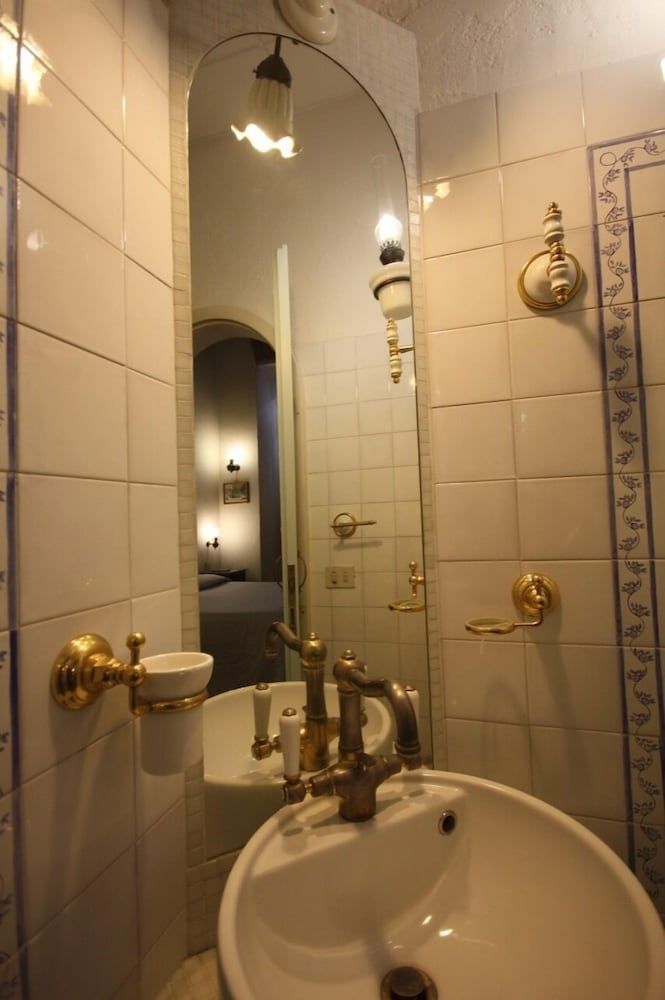 Hotel Andreina Classic Double or Twin Room 8