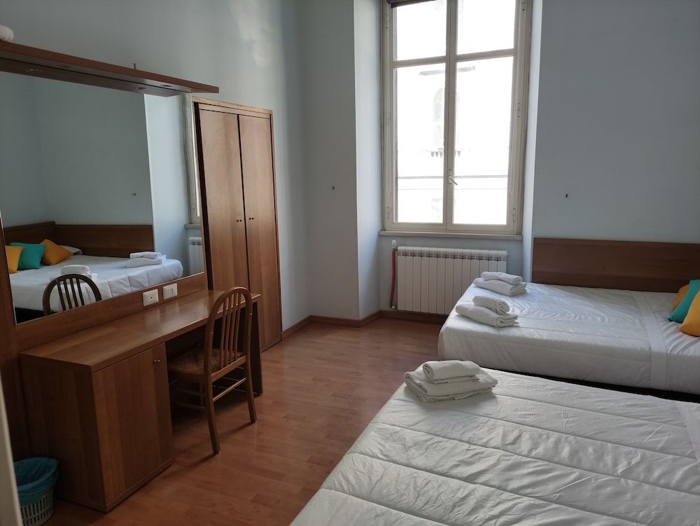 Hotel Big Bang Triple Room 3