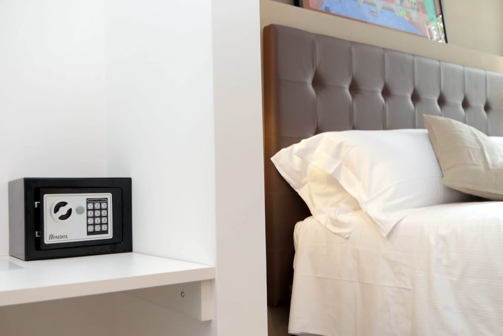 Victory Rooms Deluxe Double or Twin Room, City View 13