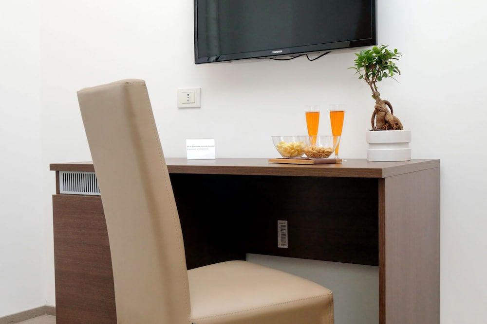 Victory Rooms Deluxe Double or Twin Room, City View 12