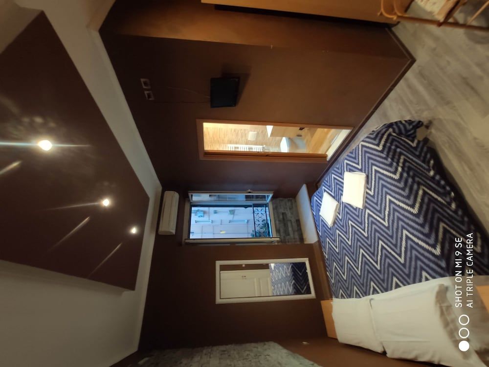 Double B Carlo Alberto Classic Double or Twin Room 12