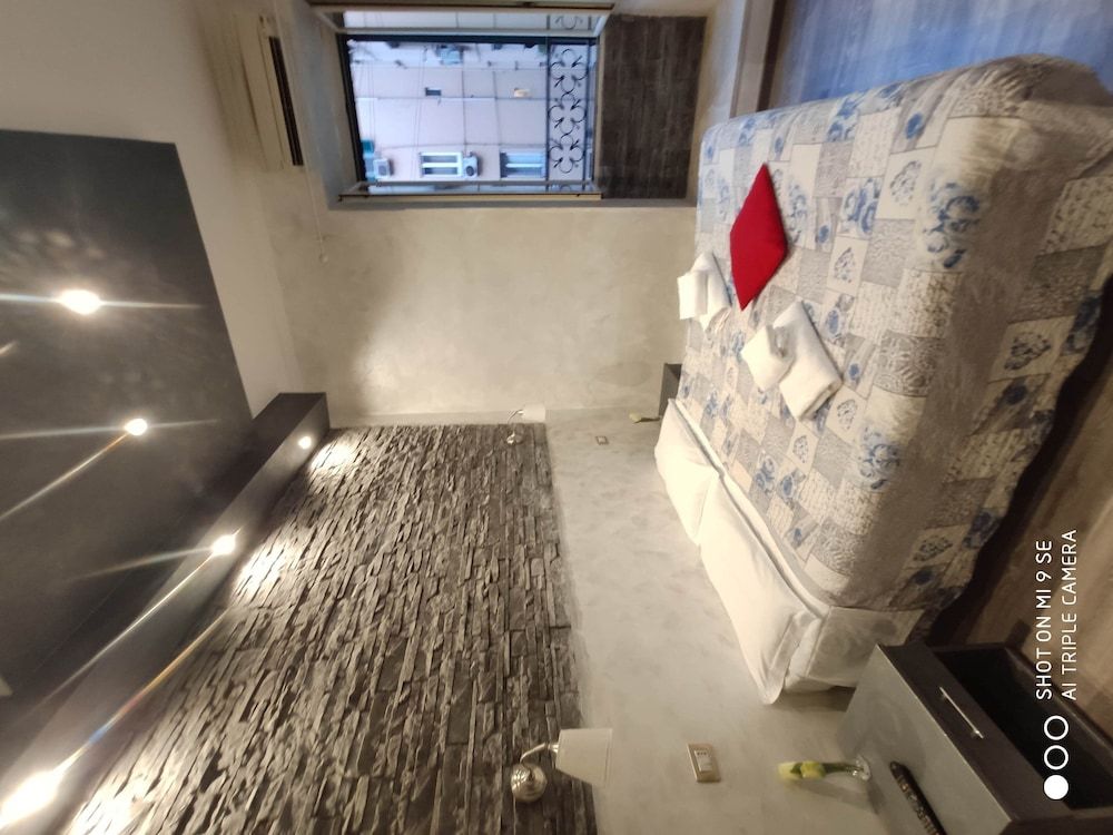 Double B Carlo Alberto Classic Double or Twin Room 9