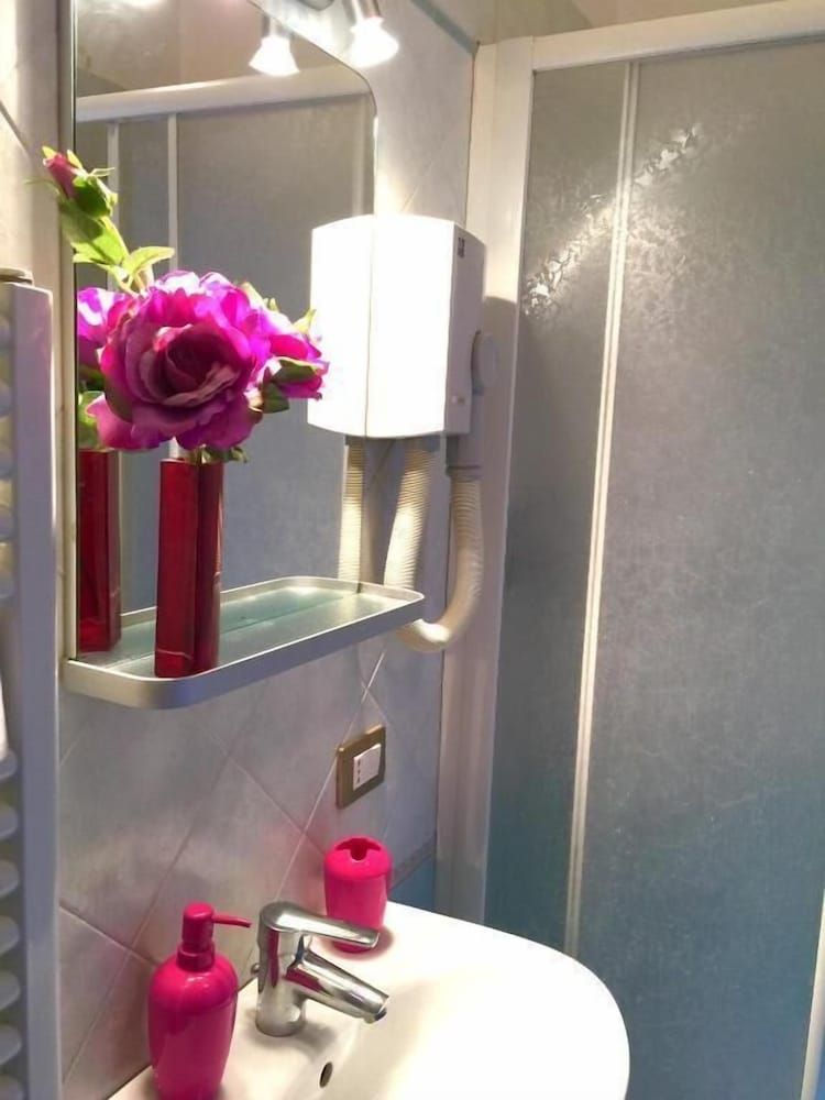 Double B Carlo Alberto Economy Quadruple Room 9