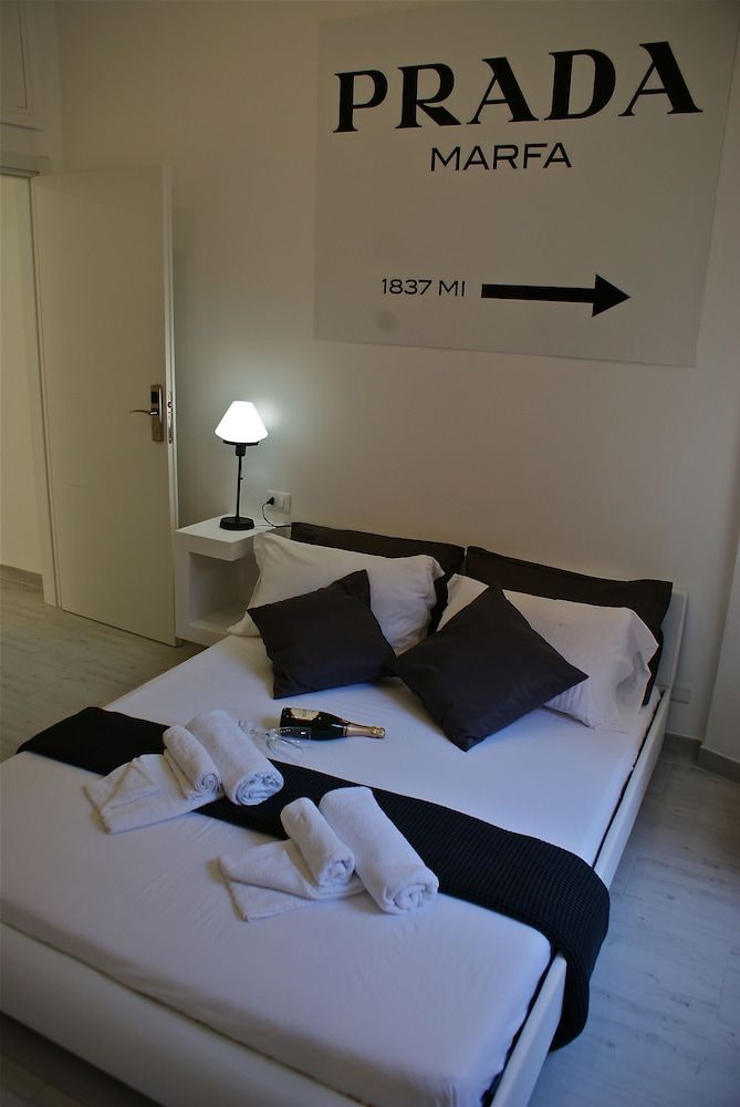 undefined Empire Suites 10