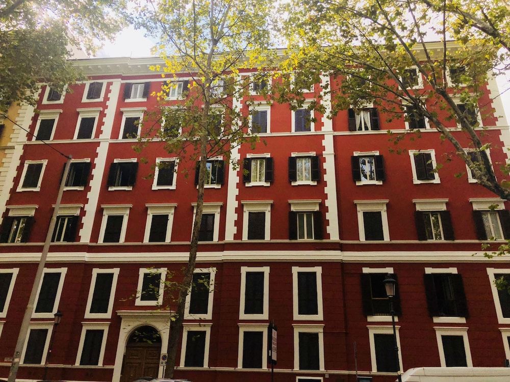 undefined Empire Suites 4