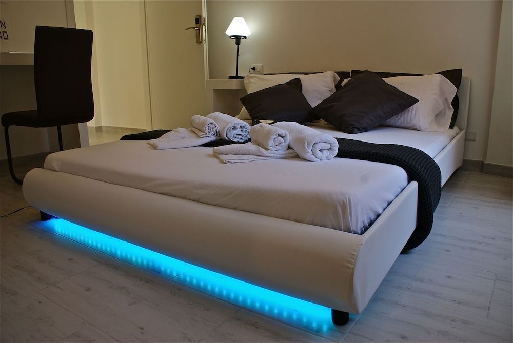 undefined Empire Suites 8