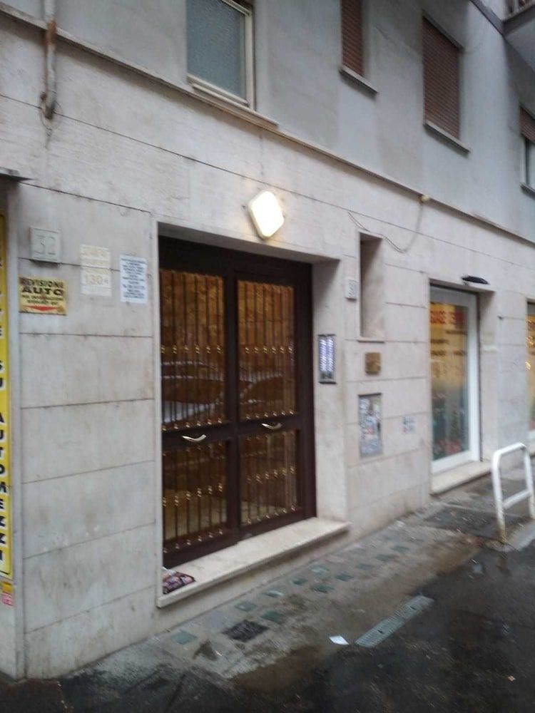 undefined Colfelice Rooms