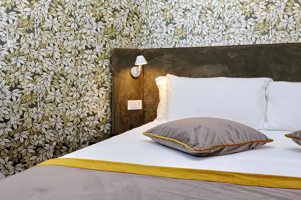 Opera 58 Deluxe Double Room 2