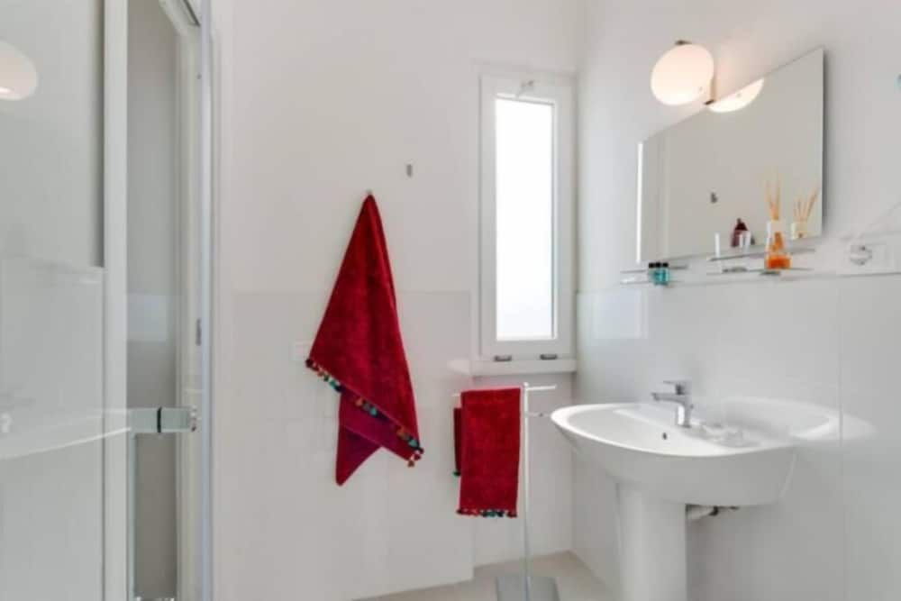 Letto & Latte Roma Double Room, Ensuite 5