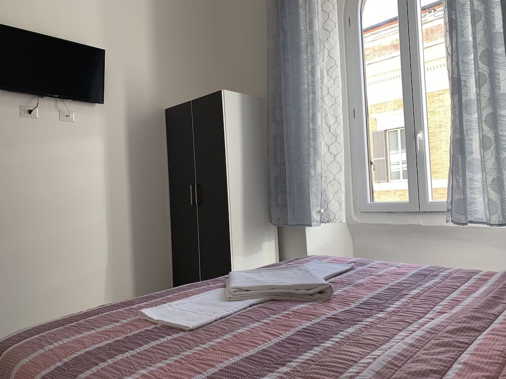 Tune Homes B&B Standard Double Room 11