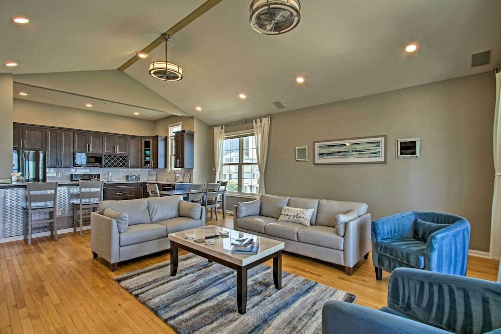 undefined Idyllic Oceanfront Home on Atlantic City Boardwalk 3