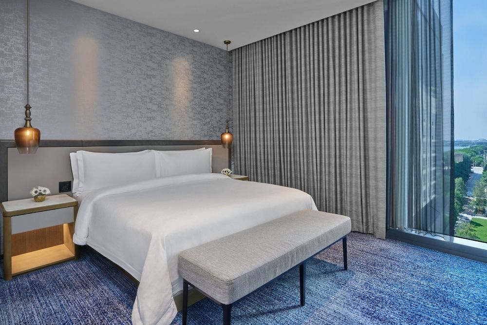 undefined The St. Regis Chicago 4