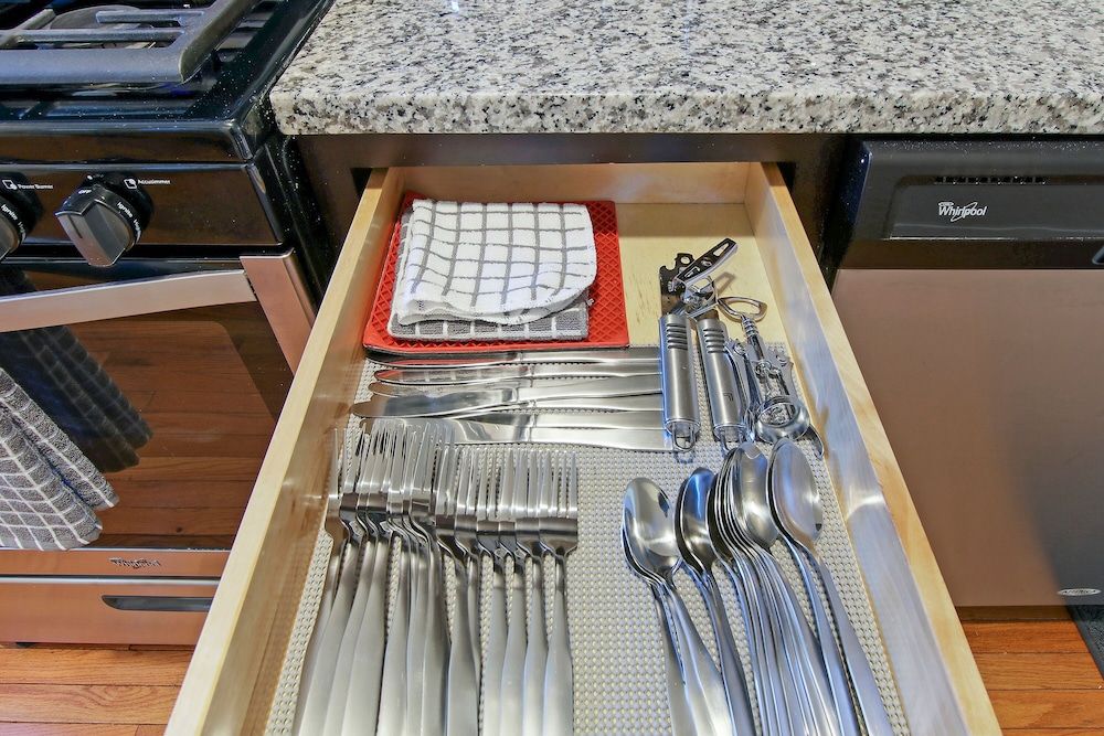 undefined Charming 3BR Rogers Park Home in Newgard 5