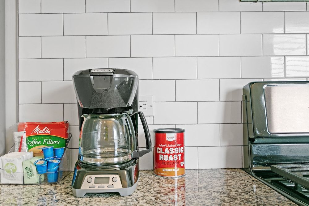 undefined 1BR Apt with King Bed in Rogers Park 7