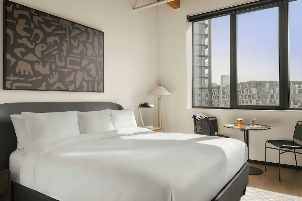 undefined Sonder by Marriott Bonvoy Market Hall Apartments West Loop 7