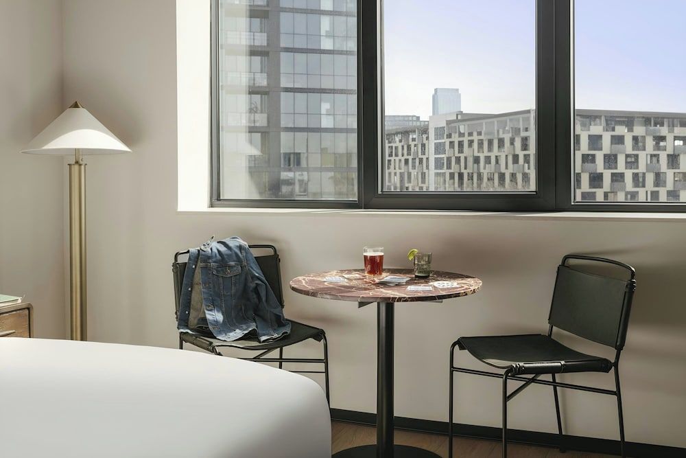 Sonder by Marriott Bonvoy Market Hall Apartments West Loop Studio, 1 King Bed, City View 6