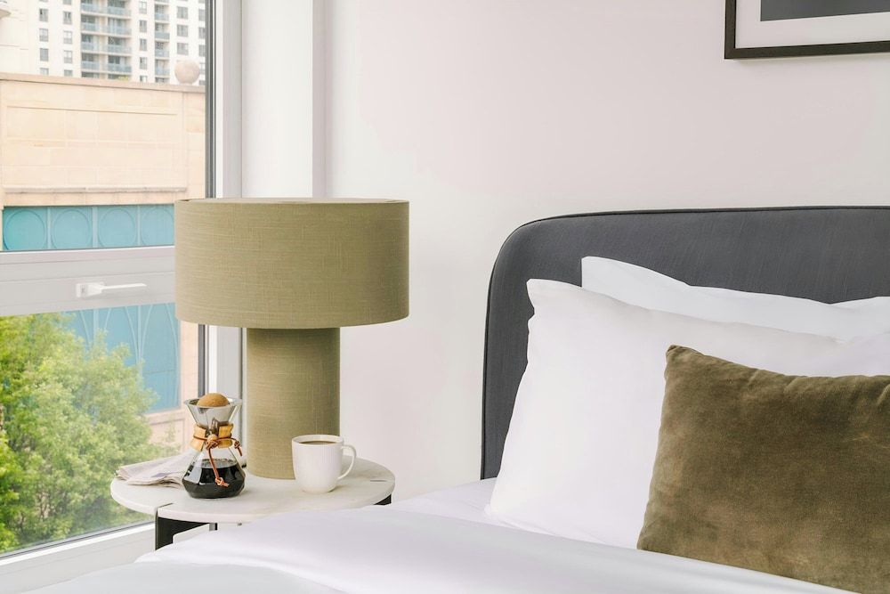 undefined Sonder by Marriott Bonvoy The Opal Apartments River North 8