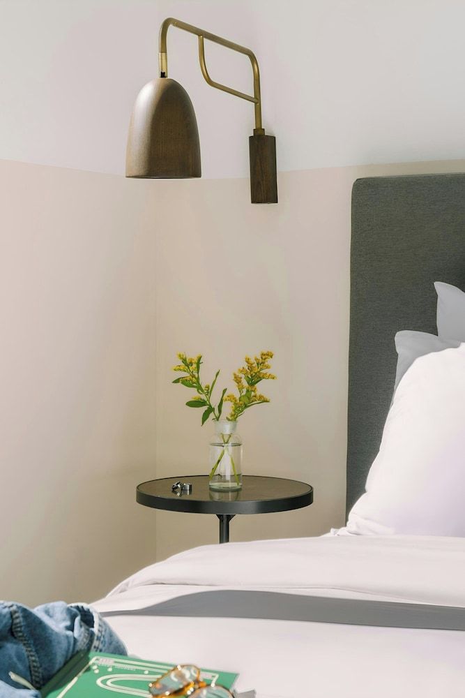 undefined Sonder by Marriott Bonvoy The Opal Apartments River North 9