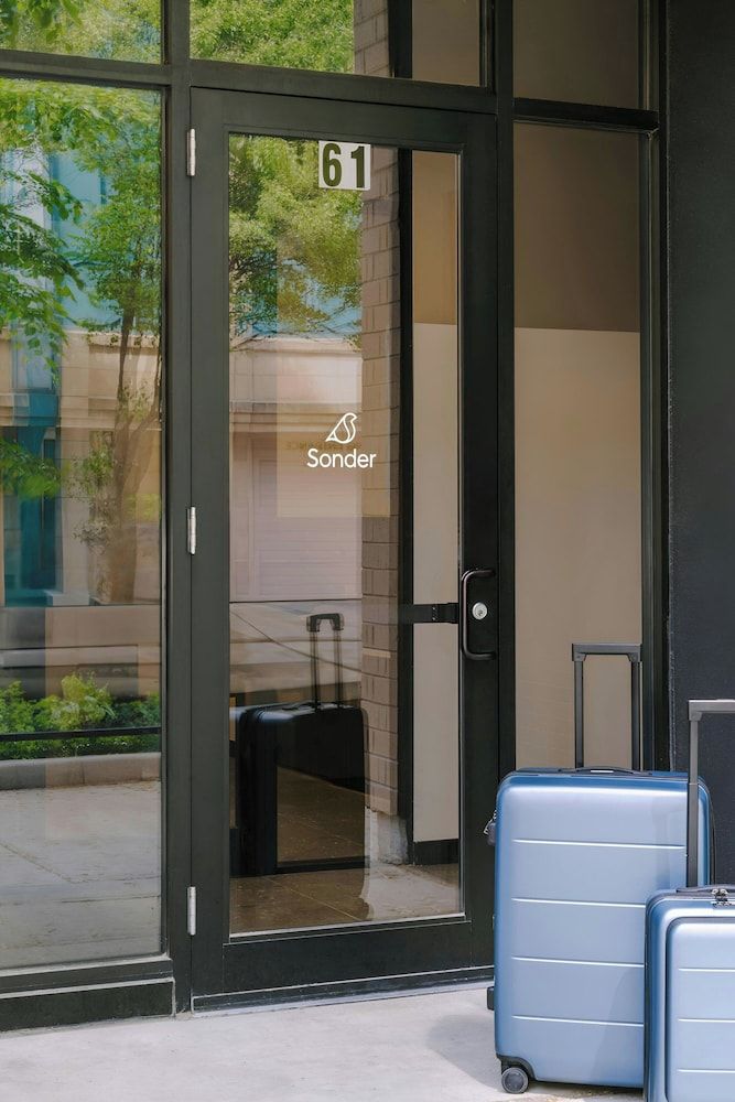 undefined Sonder by Marriott Bonvoy The Opal Apartments River North 2