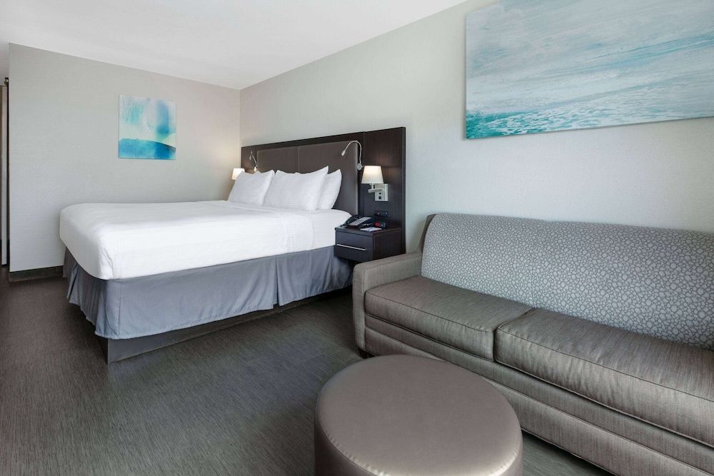 Room, 1 King Bed, Non Smoking
