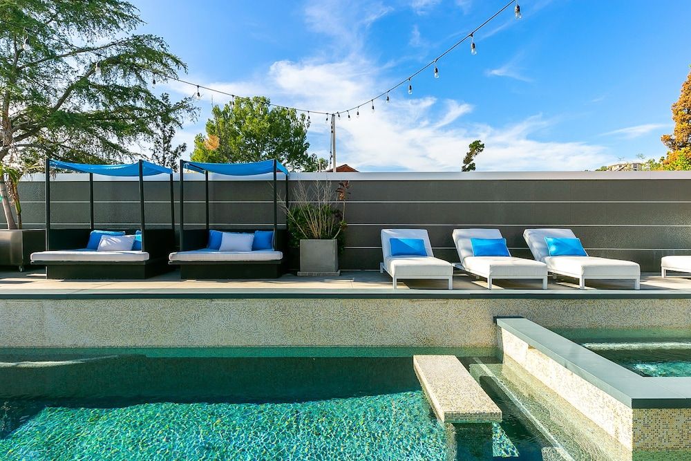 undefined Hollywood Estate with Stunning Views 7