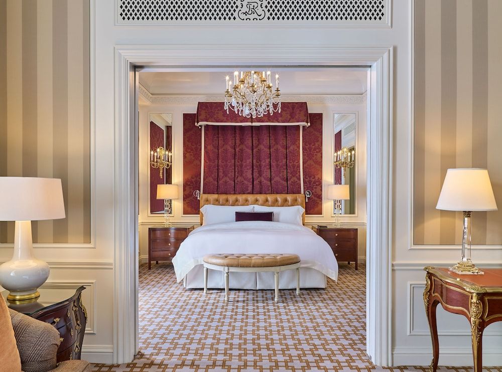 5th & 55th Residence Club Deluxe Suite, 1 King Bed with Sofa bed, City View (One Bedroom Signature Suite) 2