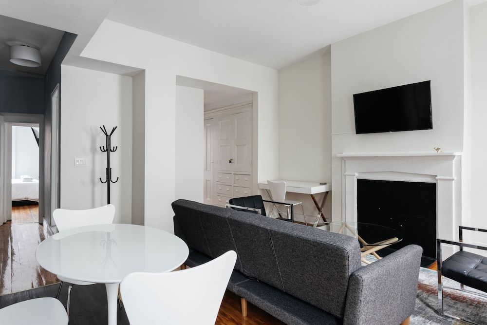 undefined West Village 2 BR and Private Roof Deck 9