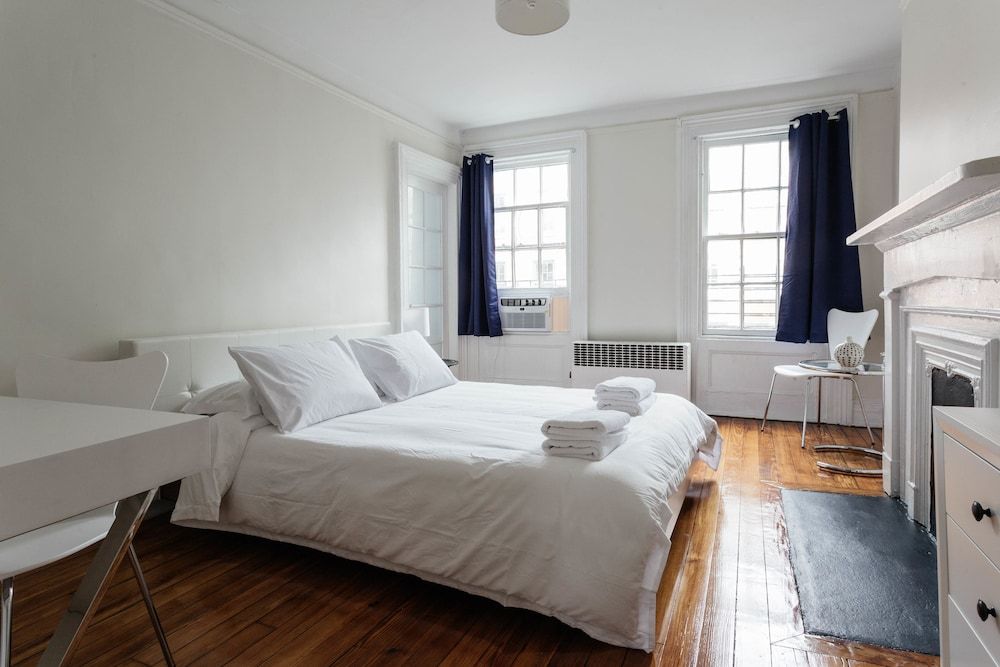 undefined West Village 2 BR and Private Roof Deck 3