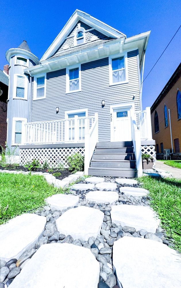 undefined The Cedar Chateau 2