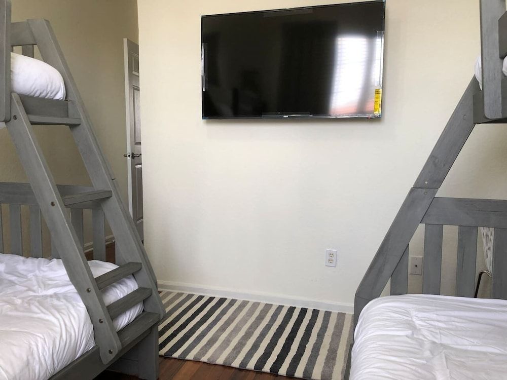 undefined Tideview 11 · Super Clean Home Away From Home. Sleep 12+ 7