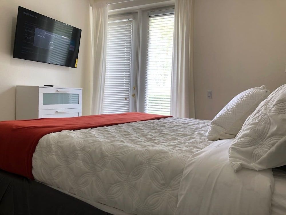 undefined Tideview 11 · Super Clean Home Away From Home. Sleep 12+ 6