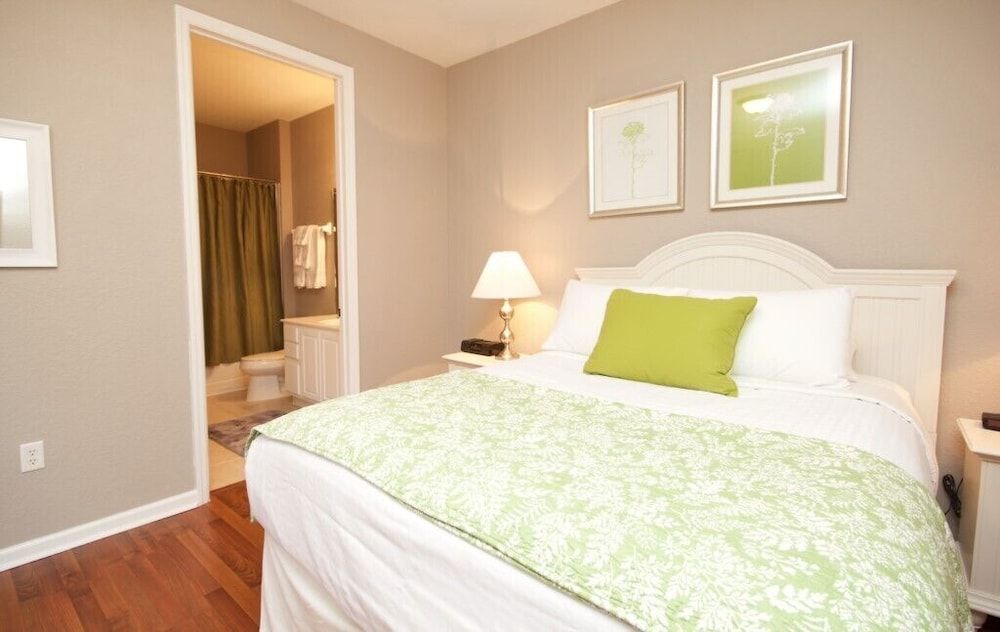 10-106 2 Bedroom Condo by RedAwning Condo, 2 Bedrooms 7